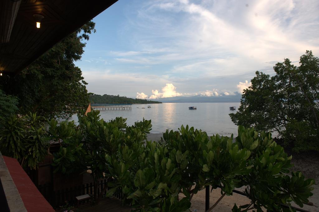 Happy Gecko Dive Resort 부나켄 외부 사진