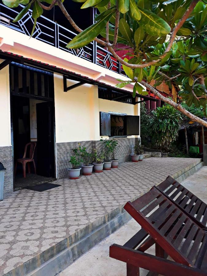 Happy Gecko Dive Resort 부나켄 외부 사진